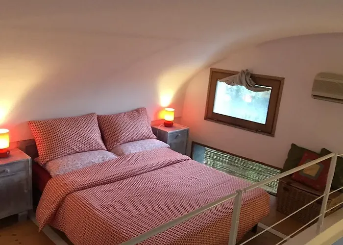 Nyaraló Li Schisani *